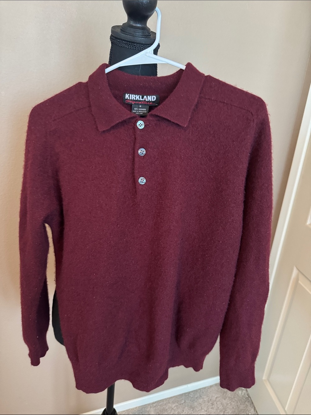Kirkland Signature Men's Wine Burgundy Crewneck Polo Sweater M